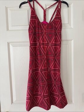 Patagonia Pink Geometric Strappy dress women’s small built in bra
